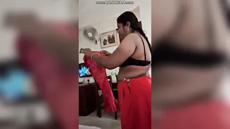 Tamil Aunty Getting Dressed While Lover Secretly Films Her Curves