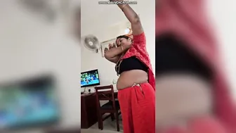 Tamil Aunty Getting Dressed While Lover Secretly Films Her Curves