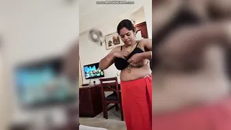 Tamil Aunty Getting Dressed While Lover Secretly Films Her Curves