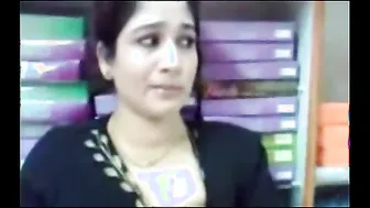 Tailor Seducing And Fucking His Client Aunty In The Back Room