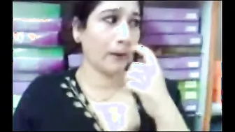 Tailor Seducing And Fucking His Client Aunty In The Back Room