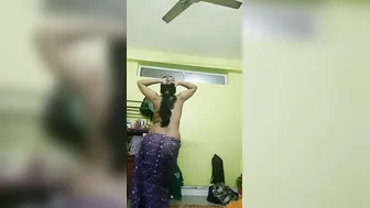 Naughty Aunty Dancing Completely Naked For Her Secret Lover