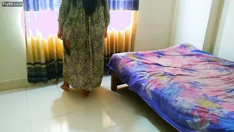 Stranger Breaking Into Aunty House And Making Her Take Rough Cock