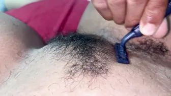 Tamil Aunty Shaving Armpits And Pussy Bare Getting Ready Naked