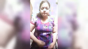 Horny Indian Aunty Removing Her Saree Exposing Everything Slowly