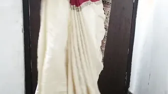 Horny Aunty Calling Young Stud To Bedroom For Passionate Kissing
