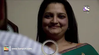 Hot Desi Girlfriend Having Threesome With Mature Aunty At Home