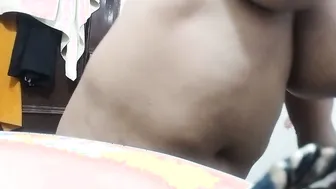 Homemade Video Of Aunty Stripping And Pleasuring Herself