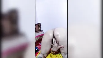 Desi Aunty Doing Private Cam Show Exposing Her Naked Body