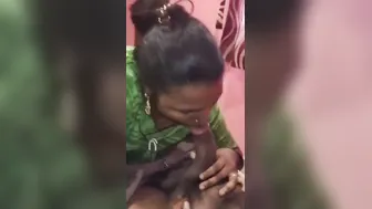 Tamil Aunty Sucking Customer's Dick For Extra Cash Tonight