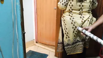 Tamil Neighbor Aunty Getting Fucked While Cleaning His House