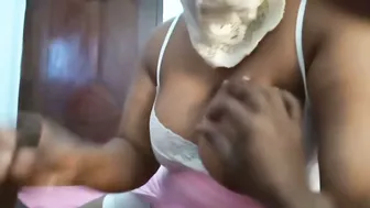 Curvy Lankan Aunty Showing Off Her Thick Ass And Wet Pussy