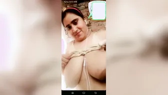 Chubby Paki Aunty Stripping Naked Showing Everything On Camera