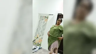 Thick Curvy Aunty Spreading Wide Getting Her Pussy Eaten Good