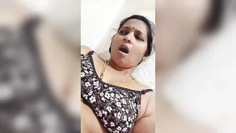 Tamil Aunty Fingering Herself On Video Call Moaning For Me