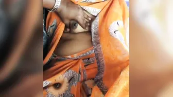 Late Night Video Call Turns Into Dirty Sex Chat With Aunty