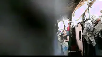 Caught Neighbor Aunty Naked In Shower And Joined Her Quick