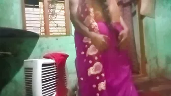 Married Tamil Aunty Squirting Milk While Peeing For Her Hubby