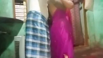 Married Tamil Aunty Squirting Milk While Peeing For Her Hubby
