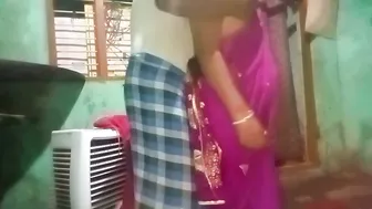 Married Tamil Aunty Squirting Milk While Peeing For Her Hubby