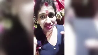 Mature Desi Woman Flashing Her Heavy Boobs On Camera Privately