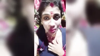 Mature Desi Woman Flashing Her Heavy Boobs On Camera Privately