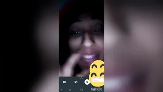 Aunty Exposing Her Big Boobs And Hairy Pussy On Video Call Live