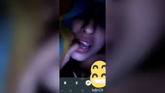 Aunty Exposing Her Big Boobs And Hairy Pussy On Video Call Live