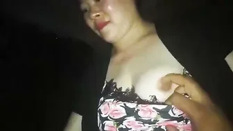 Desi Aunty Giving Slow Handjob Making Him Cum All Over Her Hands