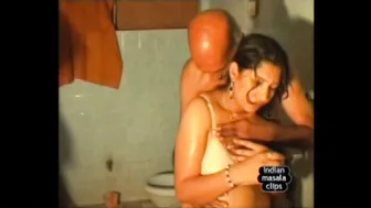 Telugu Aunty Having Secret Affair With Oldman In Bathroom
