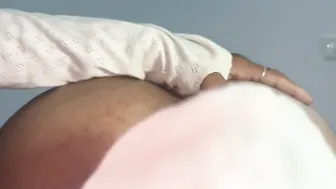 Tamil Aunty Shaving Her Pussy And Armpits In Private Bathroom