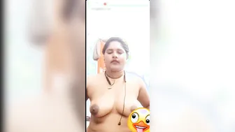 Desi Aunty Rubbing Her Wet Pussy For Me On Our Video Call