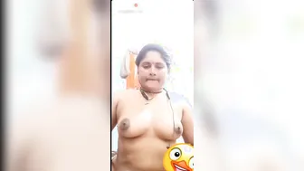 Desi Aunty Rubbing Her Wet Pussy For Me On Our Video Call