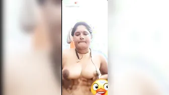 Desi Aunty Rubbing Her Wet Pussy For Me On Our Video Call