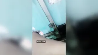 Aunty Shaking Her Thick Ass In Saree Before Getting Fucked