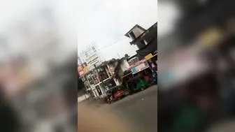 Aunty Shaking Her Thick Ass In Saree Before Getting Fucked