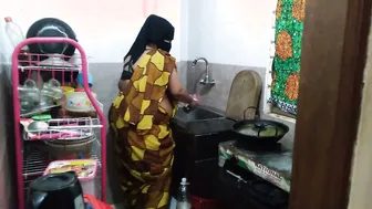 Fucking Indian Aunty In The Kitchen While She Was Preparing