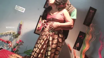Neighbor Aunty Hooking Up With Younger Guy Behind Closed Doors