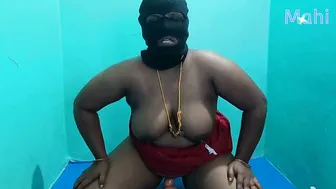 Tamil Aunty Riding Her Dildo Toy Making Herself Cum So Hard