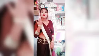 Naughty Aunty Showing Off Her Curves In Bedroom Mirror Selfie