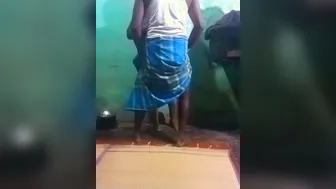 Tamil Village Aunty Morning Romance With Secret Lover At Home