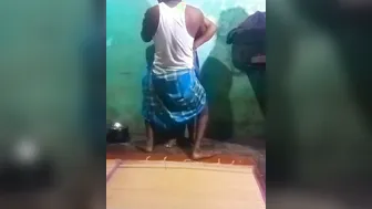Tamil Village Aunty Morning Romance With Secret Lover At Home