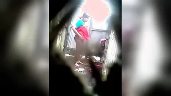 Spying On Next Door Married Aunty Taking Hot Shower Again