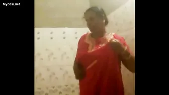 Catching My Married Neighbor Aunty Bathing And Changing Secretly