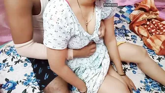 Desi Aunty Getting Intimate With Young Guy At Home