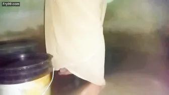 Village Aunty Bathing Naked Caught On Hidden Camera