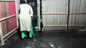 Grabbing My Desi Aunty From Behind Taking Her Ass In Bedroom