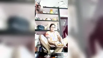 Mature Woman Showing Off Her Dripping Wet Pussy Live