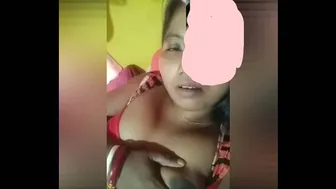 Cute Indian Wife Video Calling And Masturbating For Friend