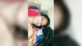 Jerking Off To This Hot Indian Wife Showing Her Body